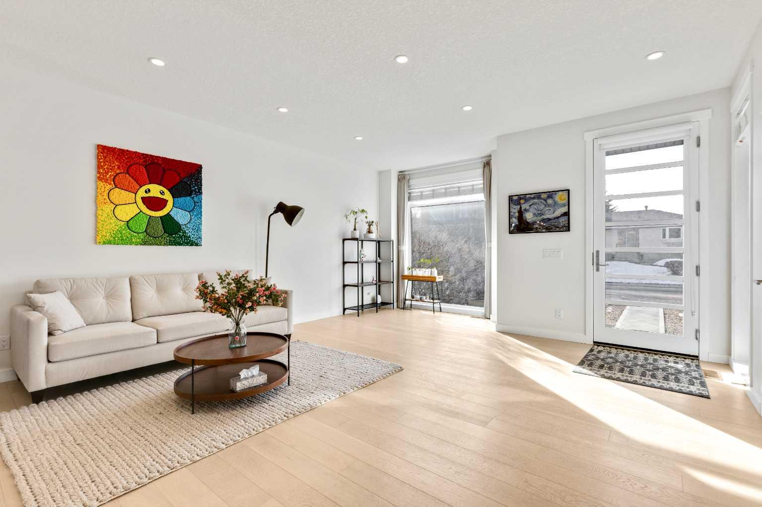 2728 Cochrane Road NW