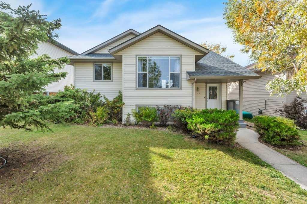 Photo of 108 Old Boomer Road, Sylvan Lake, AB T4S 2J1 (MLS # A2348375)