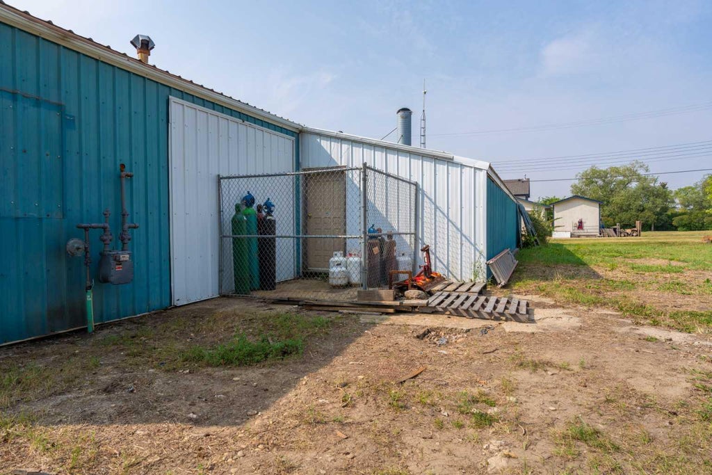 Photo of 5002 50 Street, Strome, AB T0B 4H0 (MLS # A2353807)