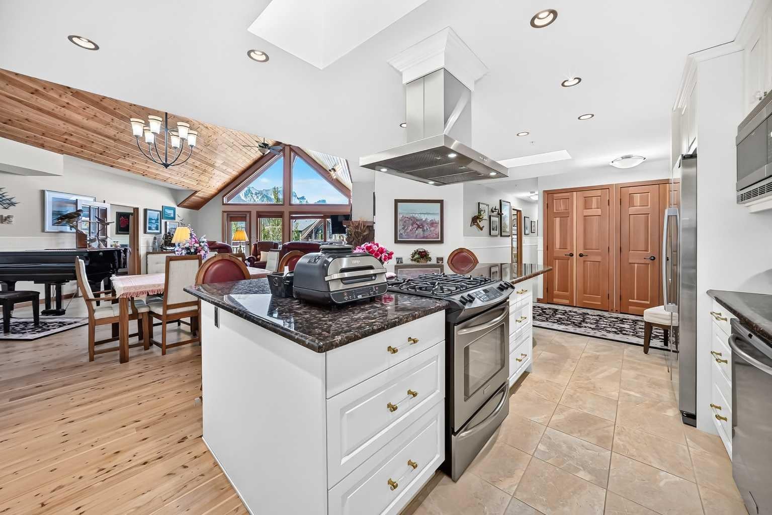 505 Spring Creek Drive 404