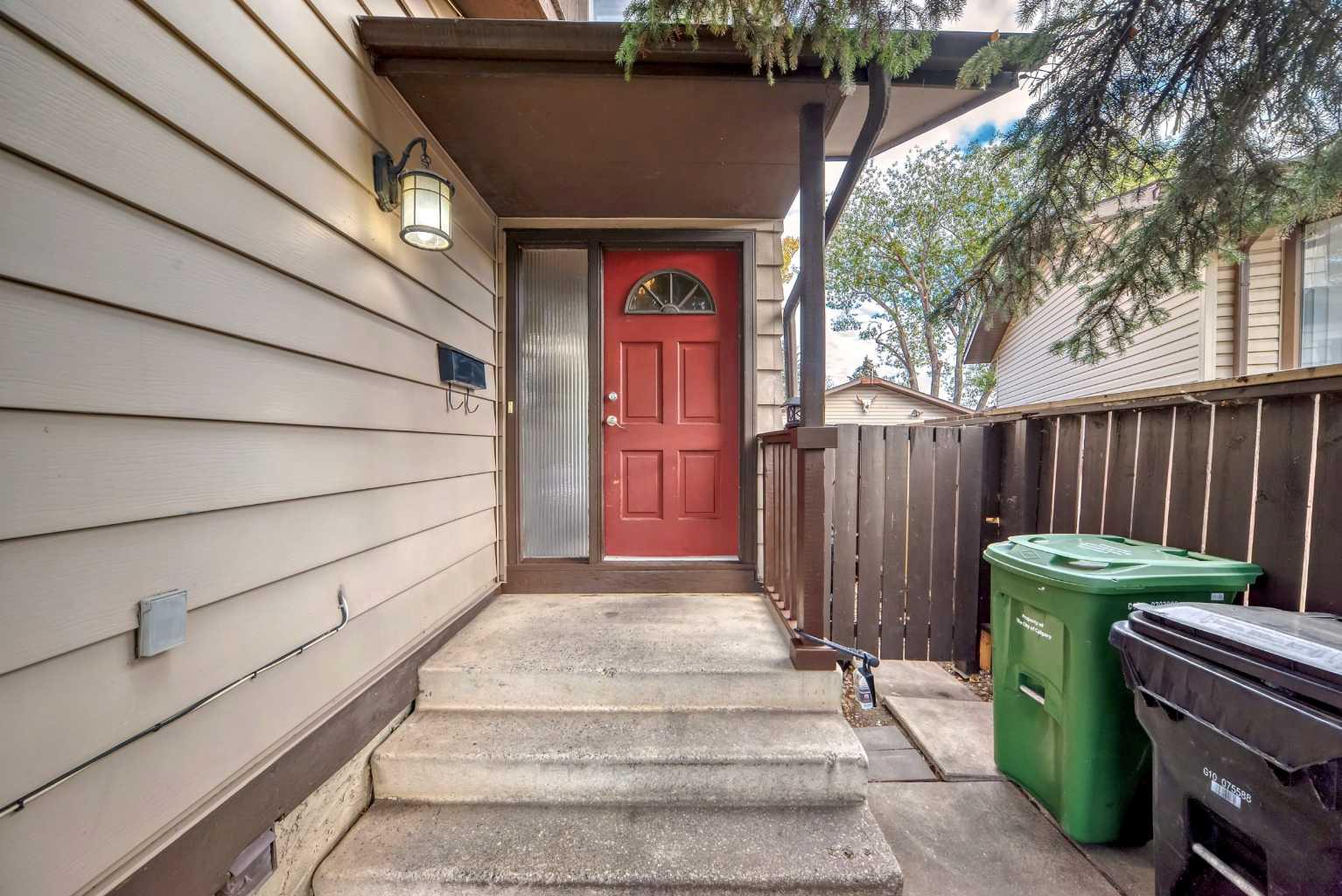 554 Whitehill Place NE