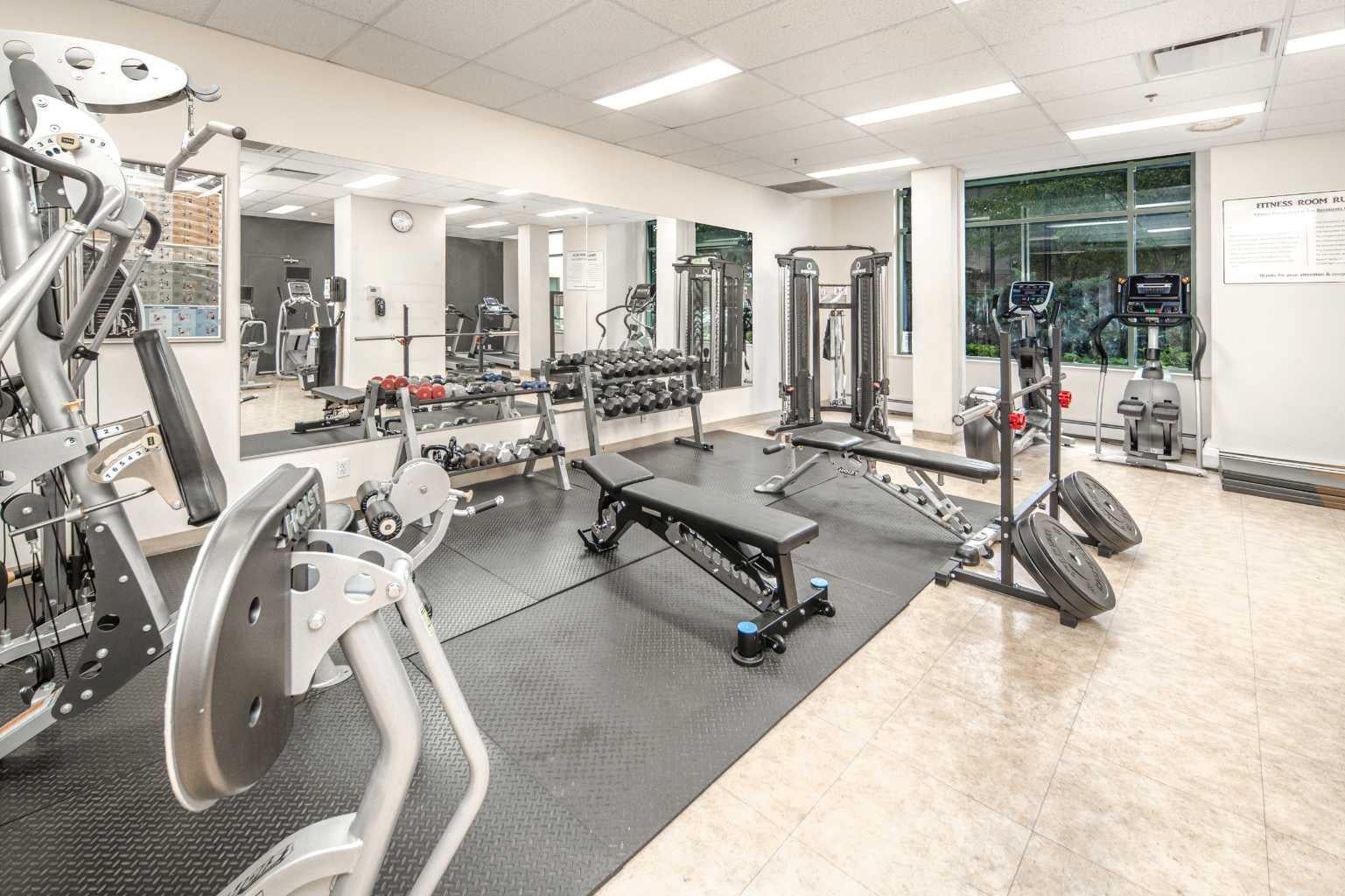 1111 6 Avenue SW 811