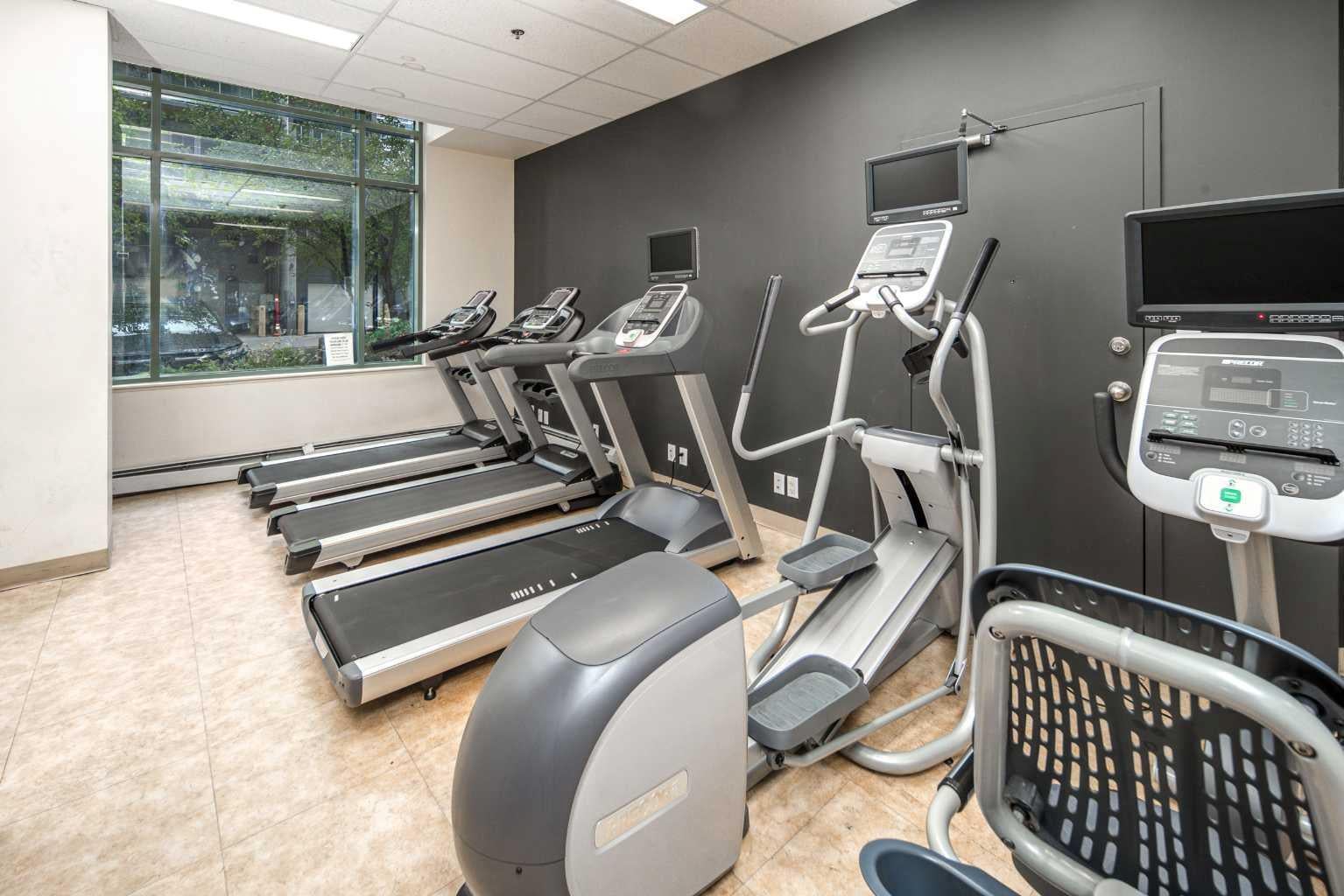 1111 6 Avenue SW 811
