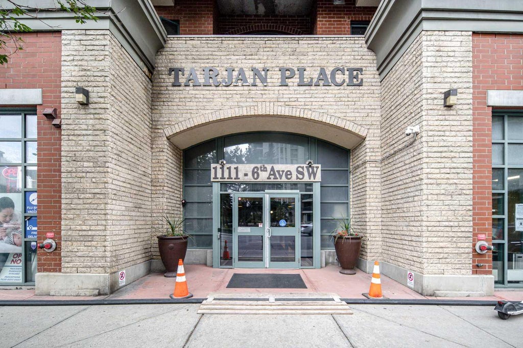 Photo of 1111 6 Avenue SW #811, Calgary, AB T2P 5M5 (MLS # A2343119)