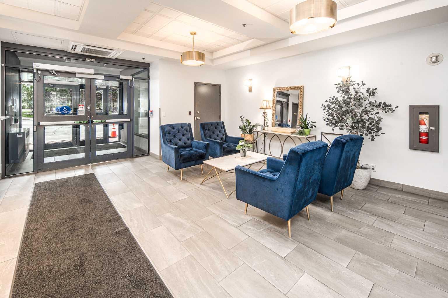 1111 6 Avenue SW 811