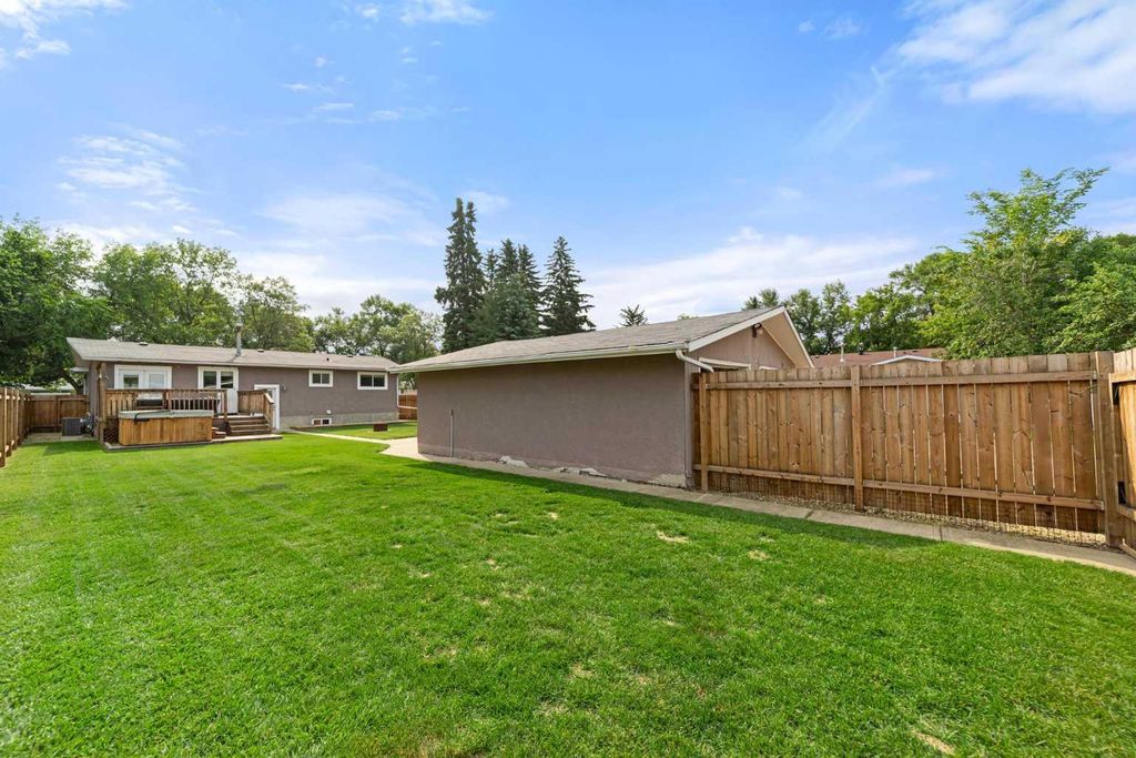 Photo of 4206 59 Street Close, Camrose, AB T4V 2H1 (MLS # A2330558)