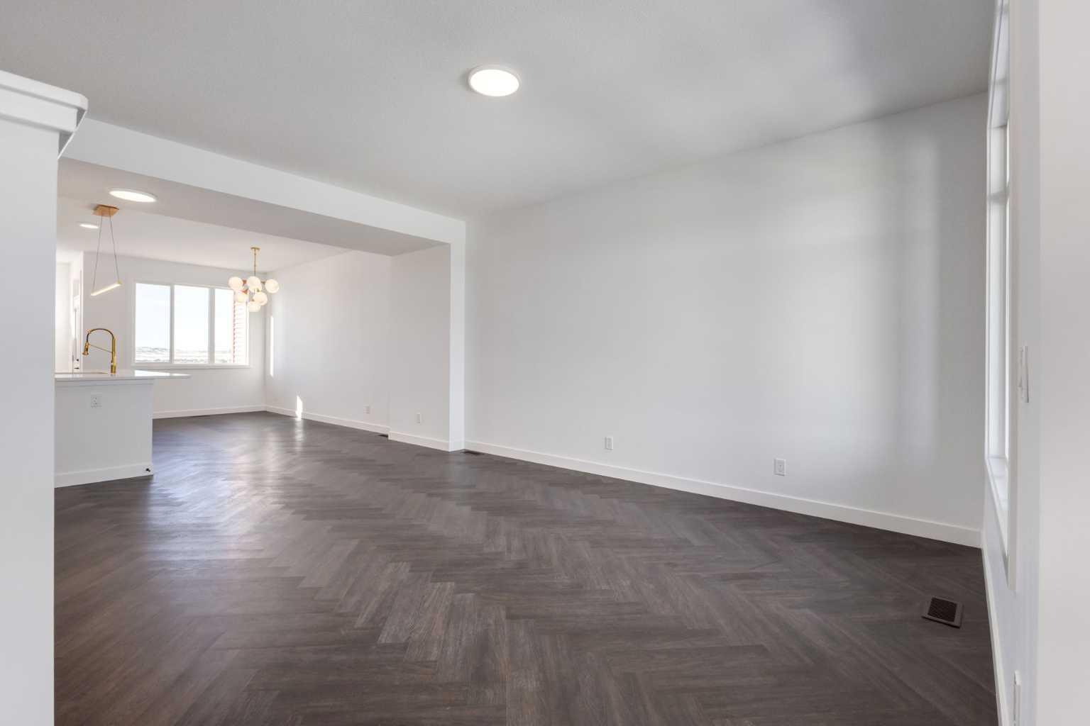 413 Clydesdale Avenue