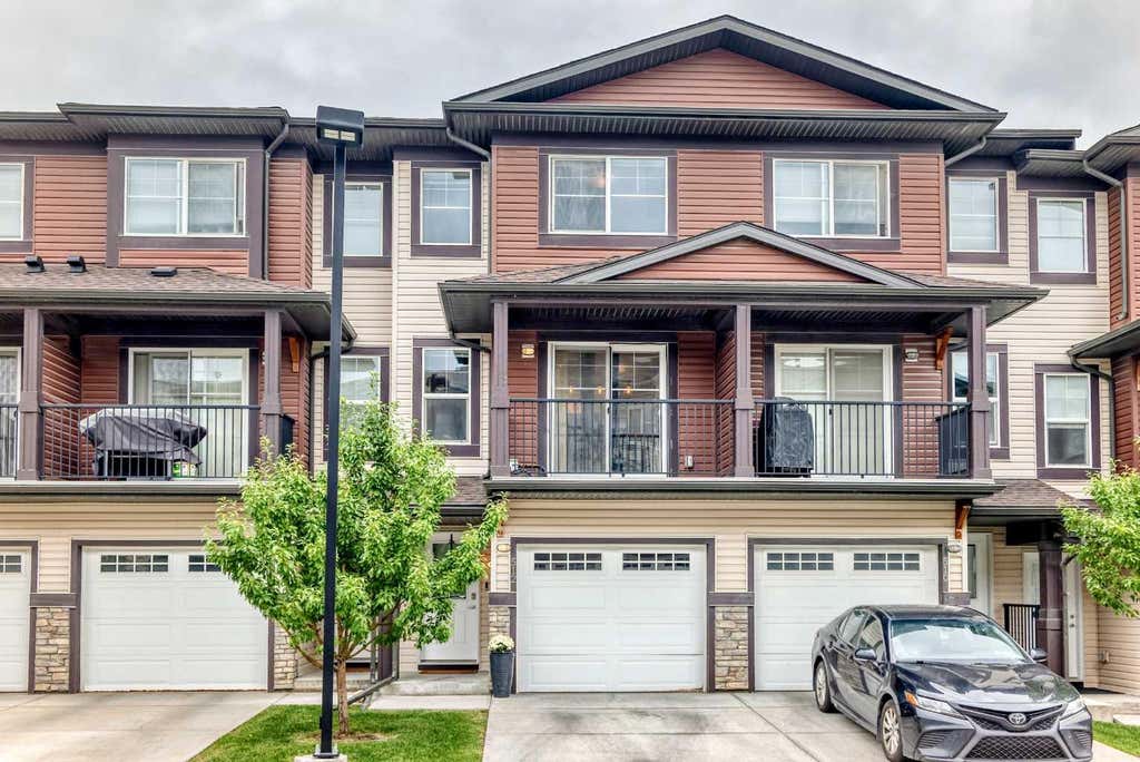 Photo of 512 Sage Hill Grove NW, Calgary, AB T3R 0Z8 (MLS # A2335817)