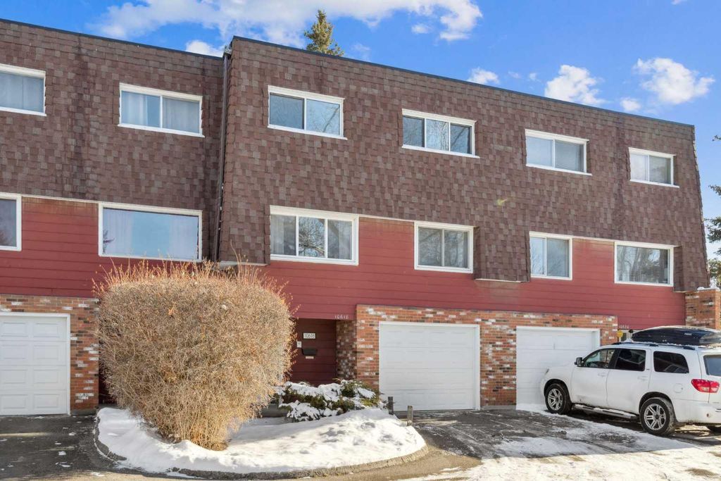 Photo of 10618 Braeside Drive SW, Calgary, AB T2W 1B9 (MLS # A2281567)