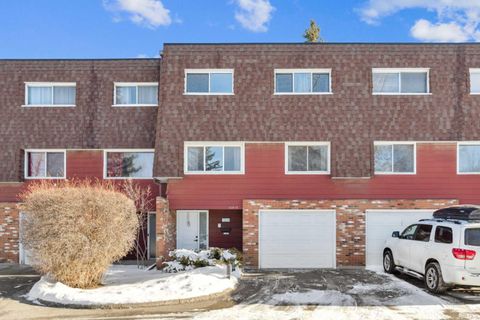 10618 Braeside Drive SW Calgary AB T2W 1B9