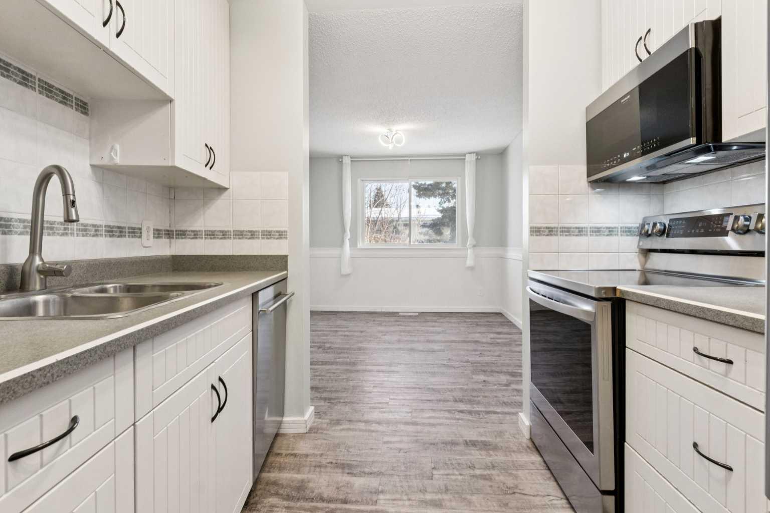 10618 Braeside Drive SW