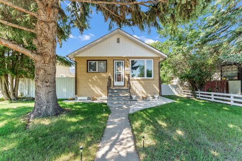Photo of 162 2 Street NE, Medicine Hat, AB T1A 5K9 (MLS # A2329168)