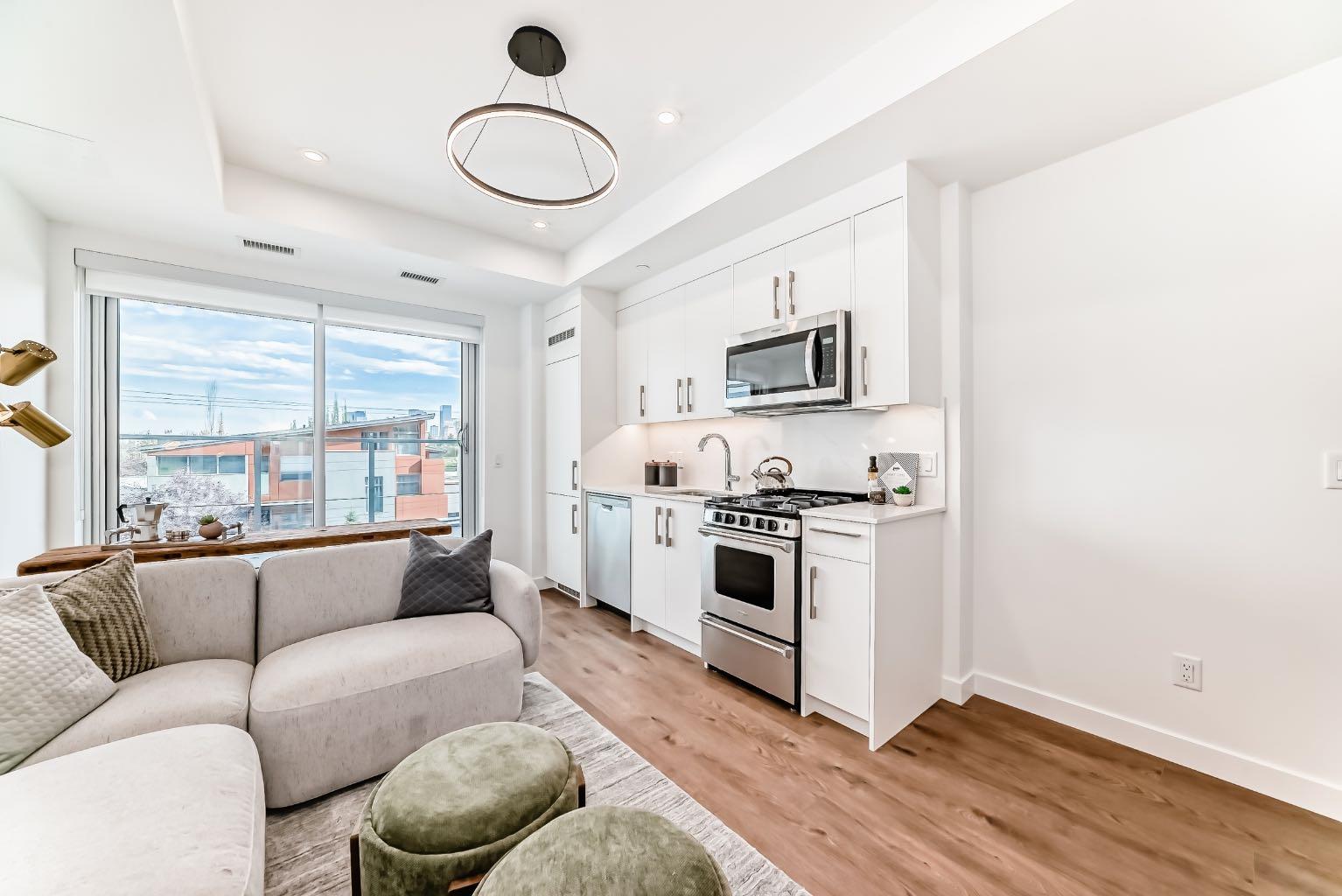 110 18A Street NW 252