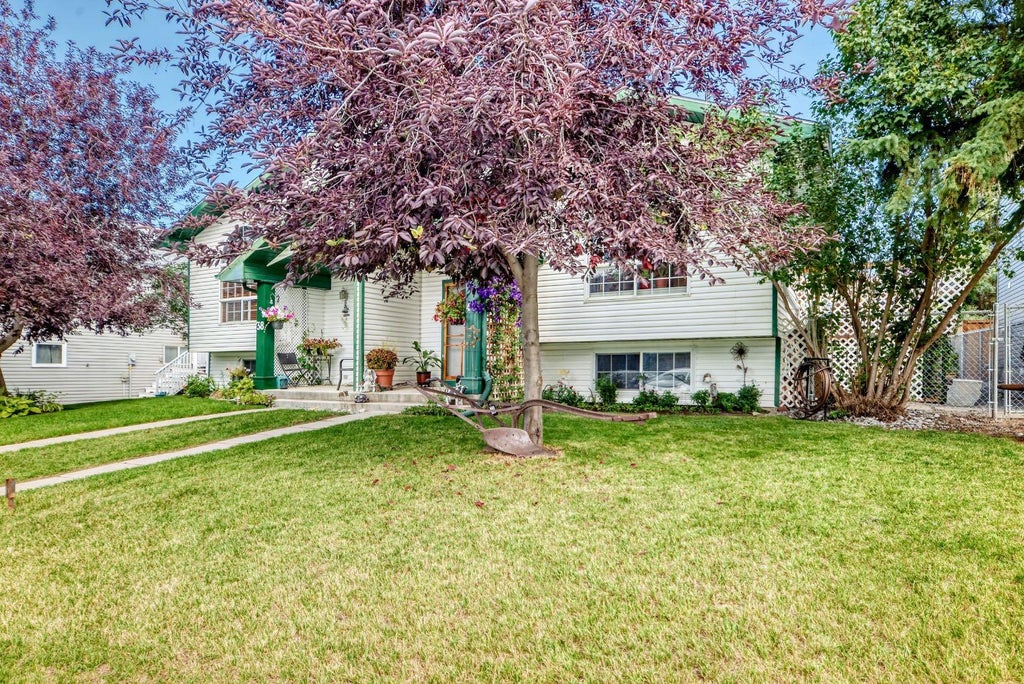 Photo of 40 Green Meadow Crescent, Strathmore, AB T1P 1H4 (MLS # A2338638)
