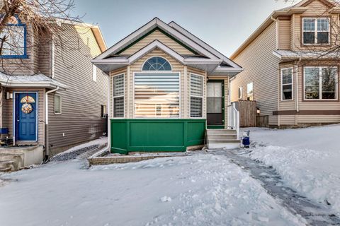 Photo of 158 Somervale Close SW, Calgary, AB T2Y 3L4 (MLS # A2276351)