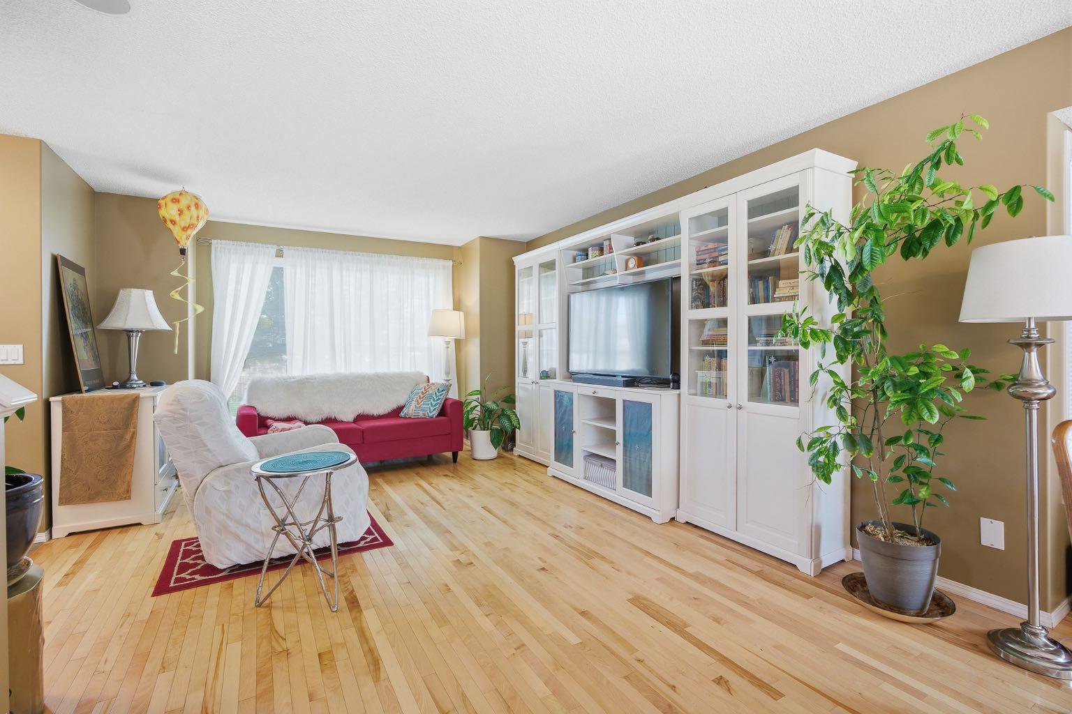 157 Cranberry Square SE
