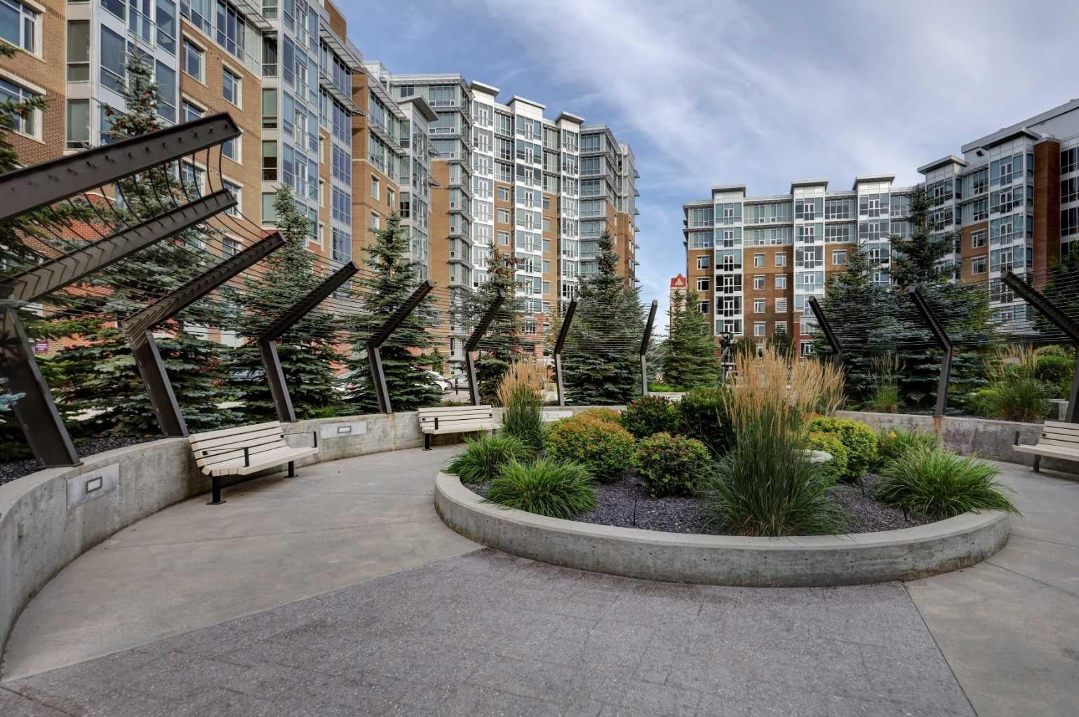 32 Varsity Estates Circle NW 604
