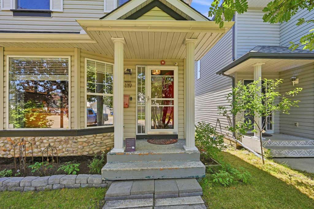Photo of 119 Bridlewood Common SW, Calgary, AB T2Y 3R8 (MLS # A2333559)