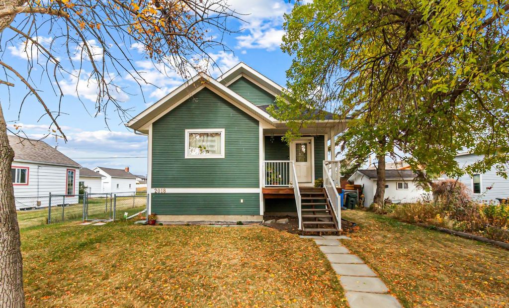 Photo of 2018 24 Avenue, Didsbury, AB T0M 0W0 (MLS # A2282500)