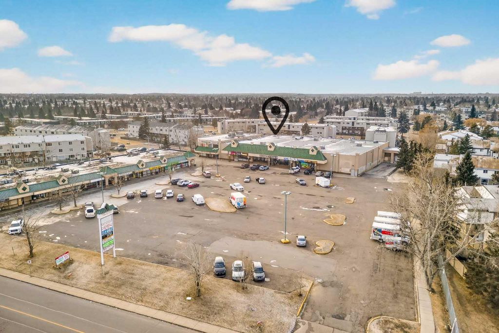 Photo of 8278 175 Street NW, Edmonton, AB T5T 1V1 (MLS # A2274224)