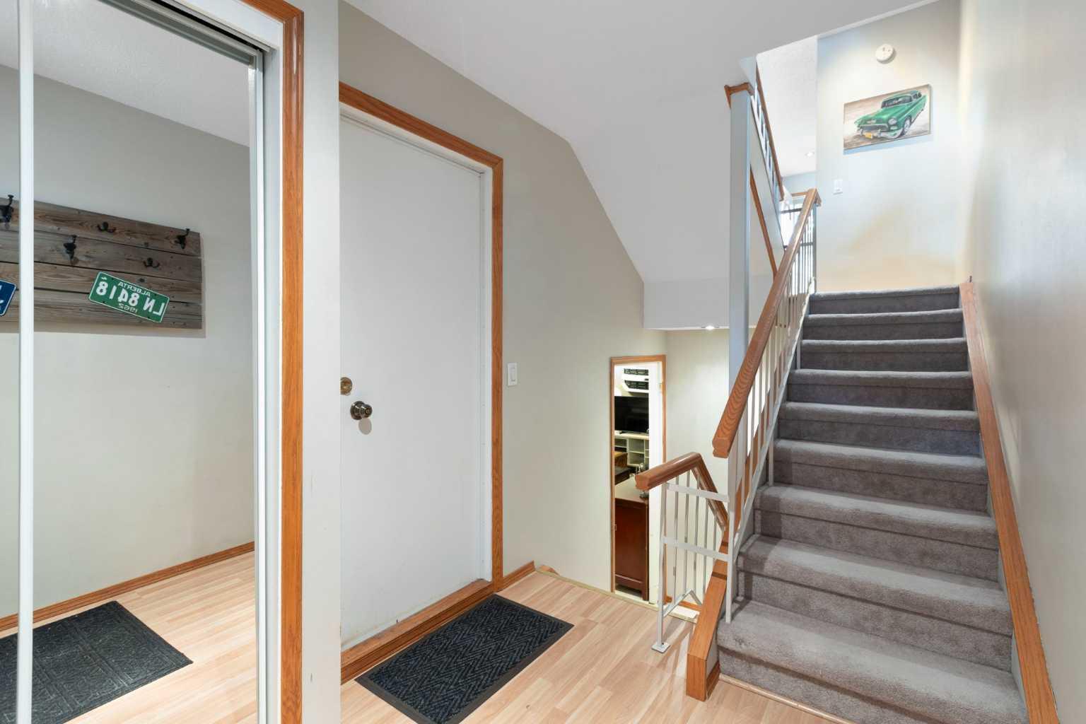 426 Brae Glen Crescent SW