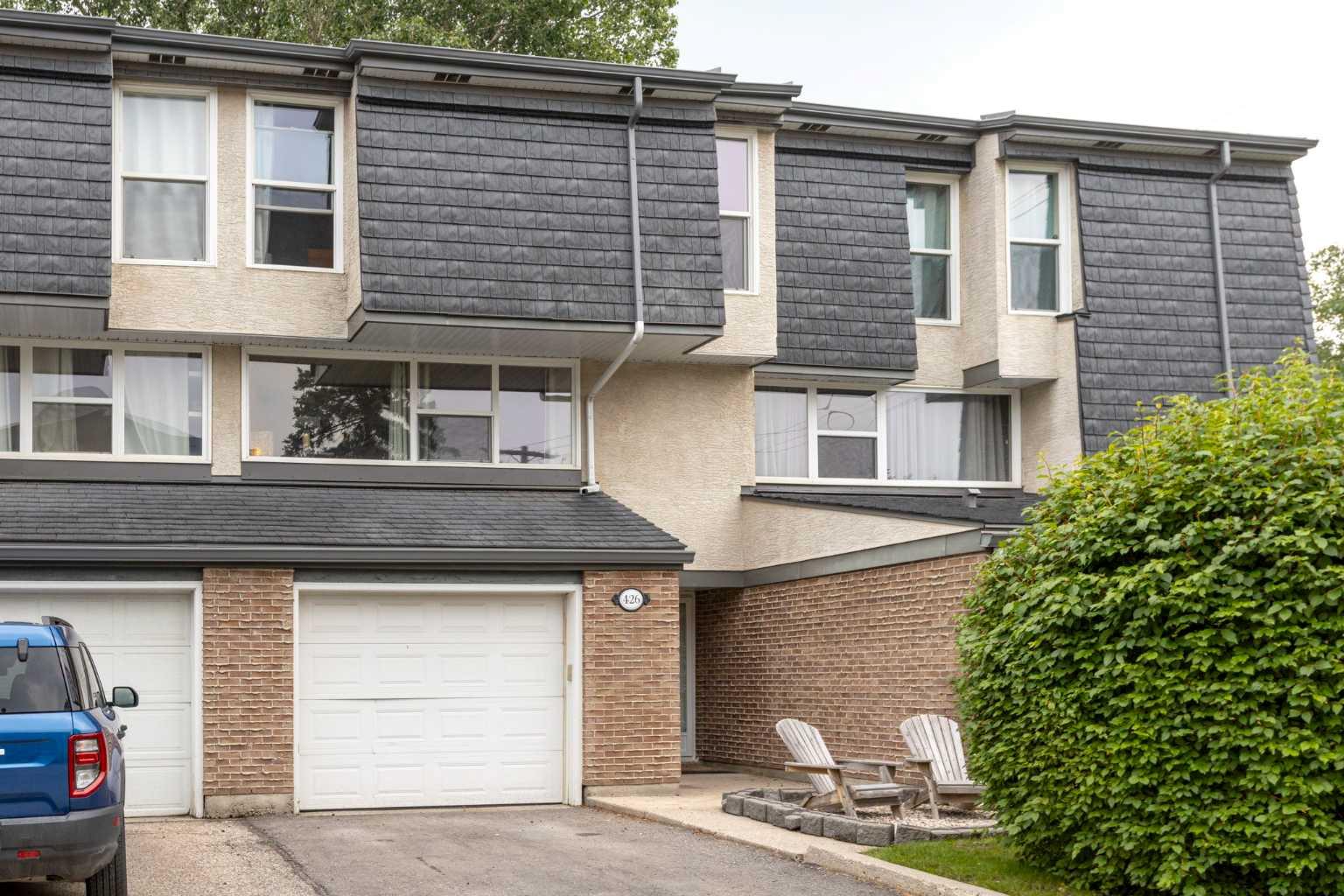 426 Brae Glen Crescent SW