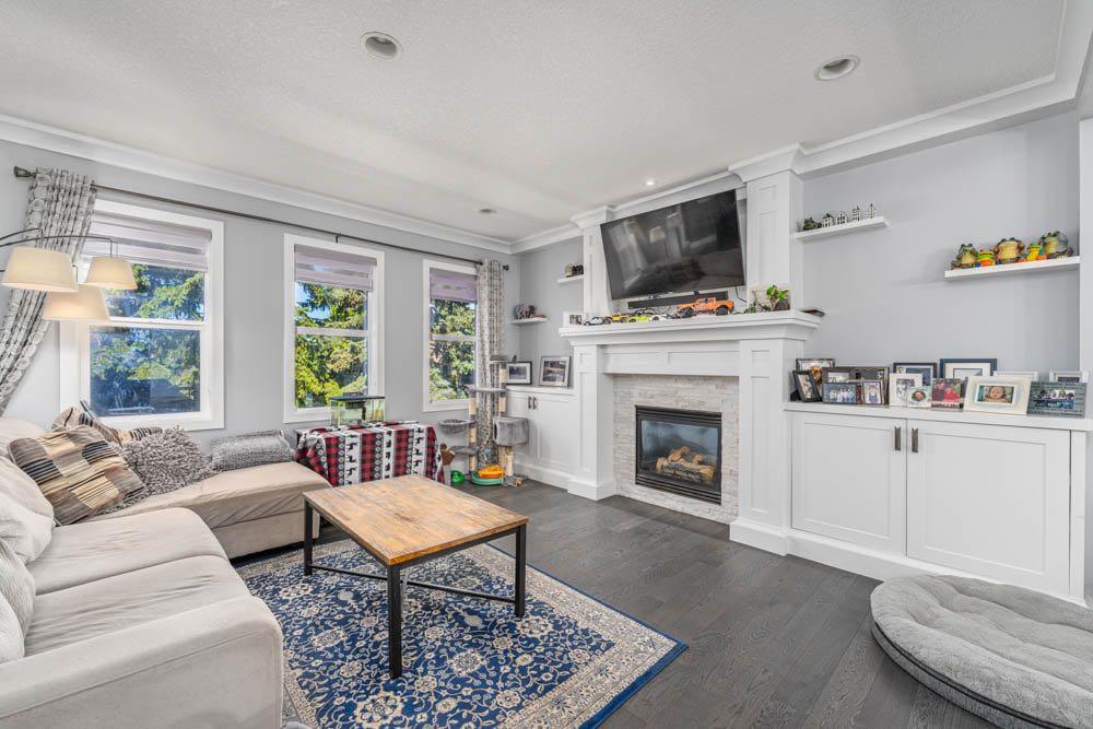 334C Silvergrove Place NW