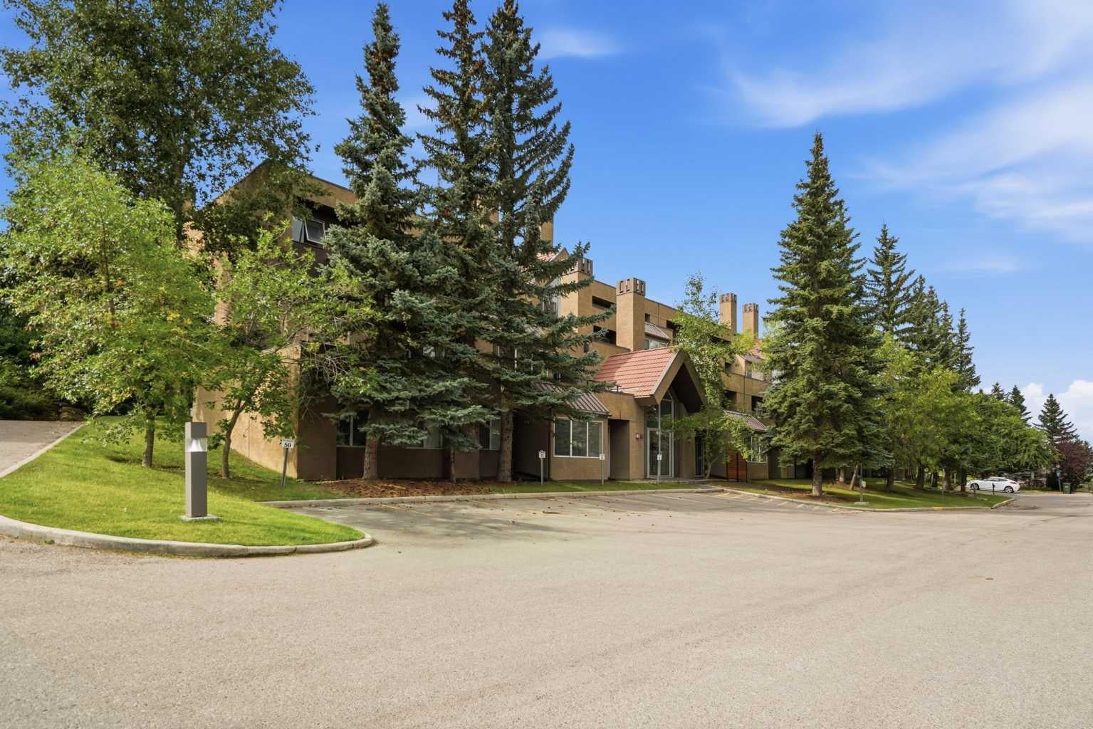 219 Village Terrace SW 7