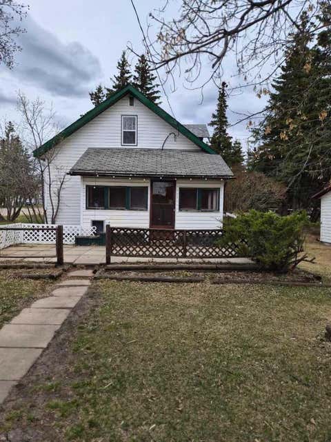 Photo of 707 3 Avenue, Beaverlodge, AB T0H 0C0 (MLS # A2309020)