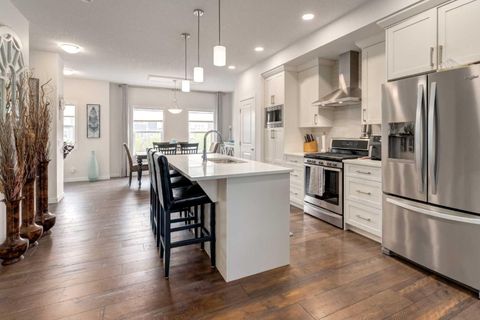 165 Sundown Road Cochrane AB T4C 2M5