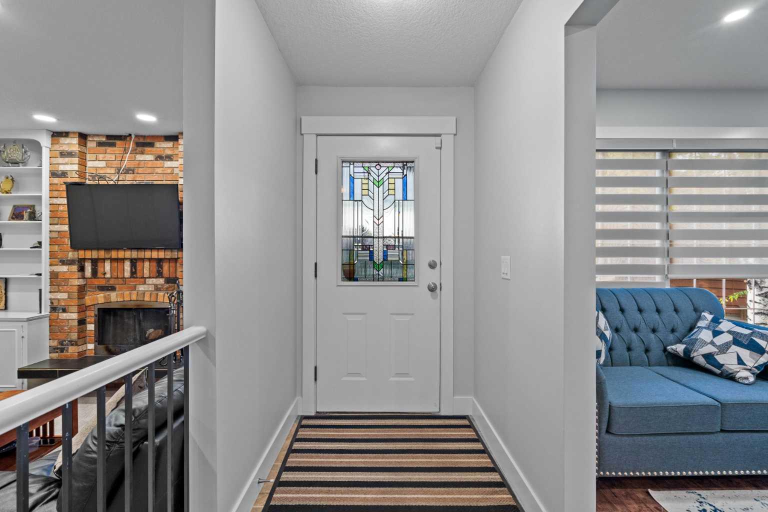 12 Whiteland Bay NE