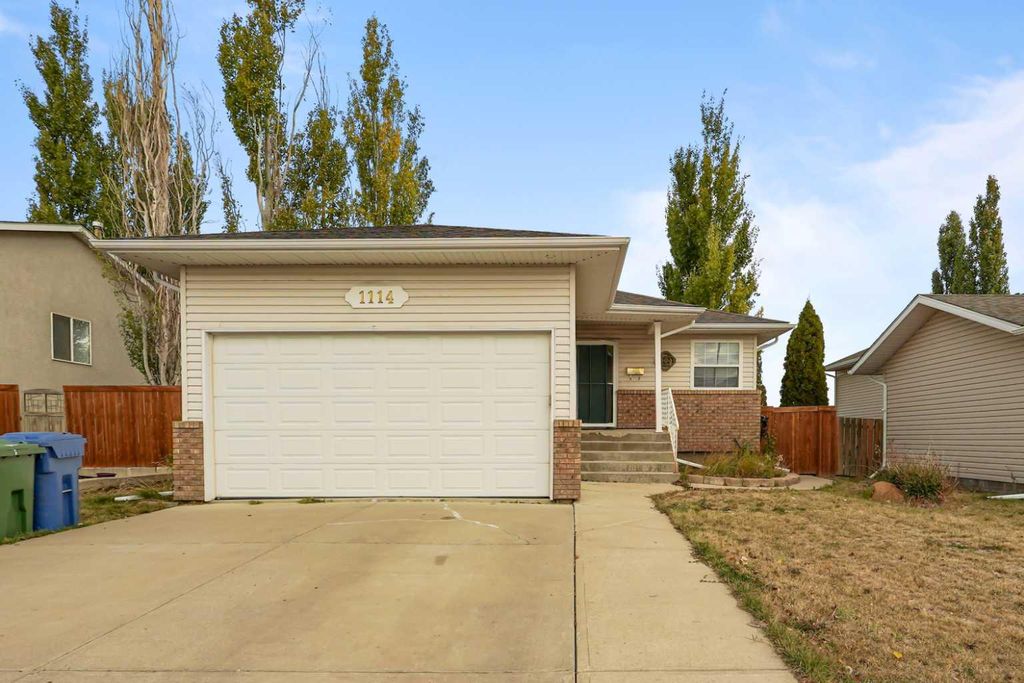 Photo of 1114 24 Avenue, Coaldale, AB T1M 1P2 (MLS # A2265803)