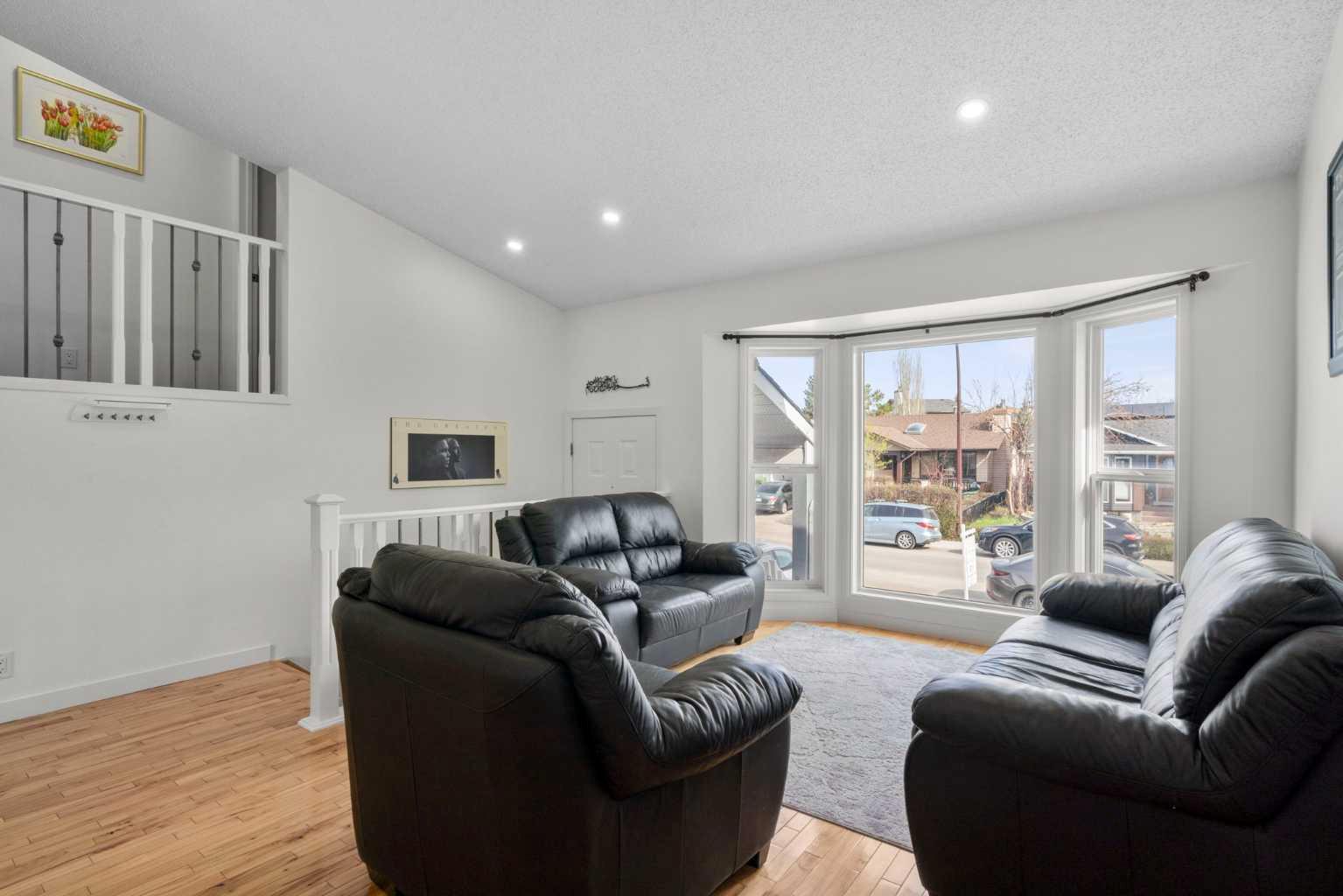 107 Cedargrove Way SW