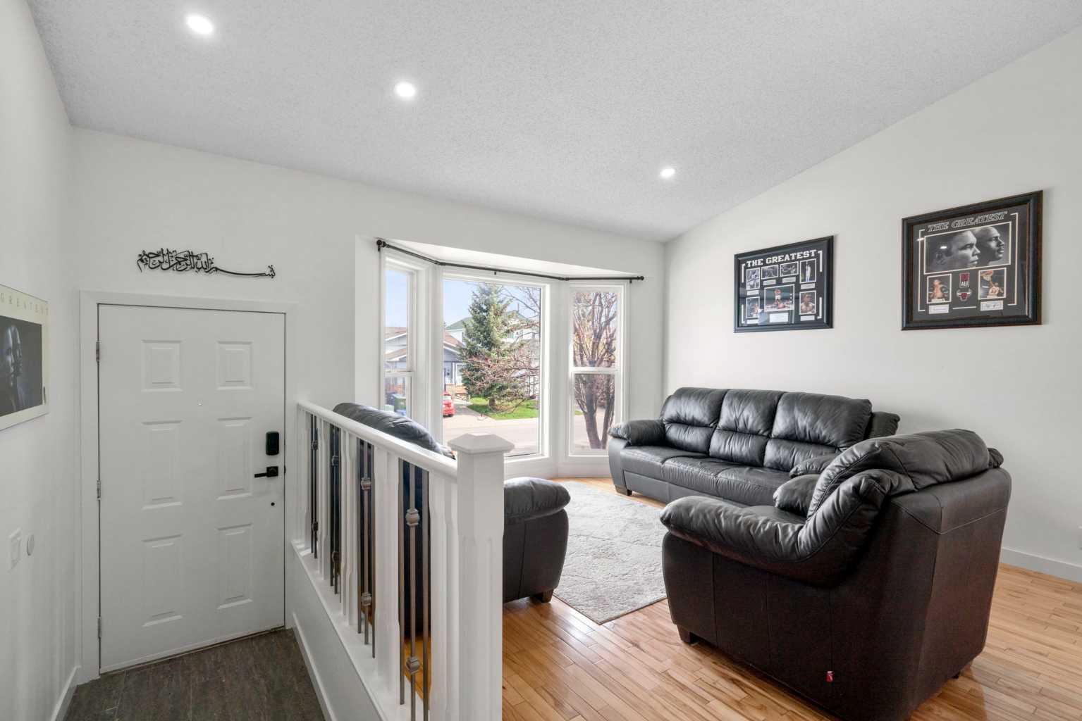 107 Cedargrove Way SW