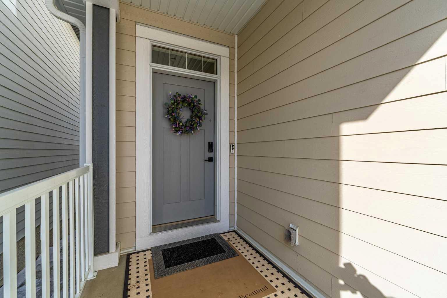 167 Arbour Lake Rise NW