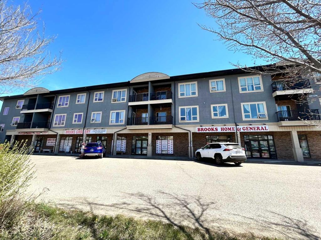 Photo of 330 2 Street W #17, Brooks, AB T1R 0E9 (MLS # A2310321)