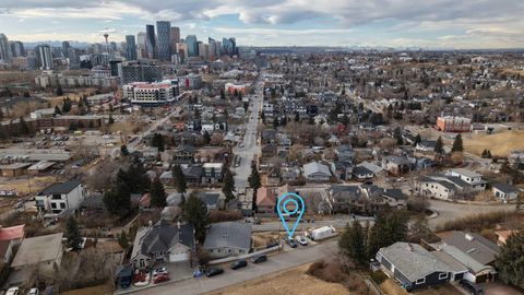 205 Thomson Avenue NE Calgary AB T2E 5B7