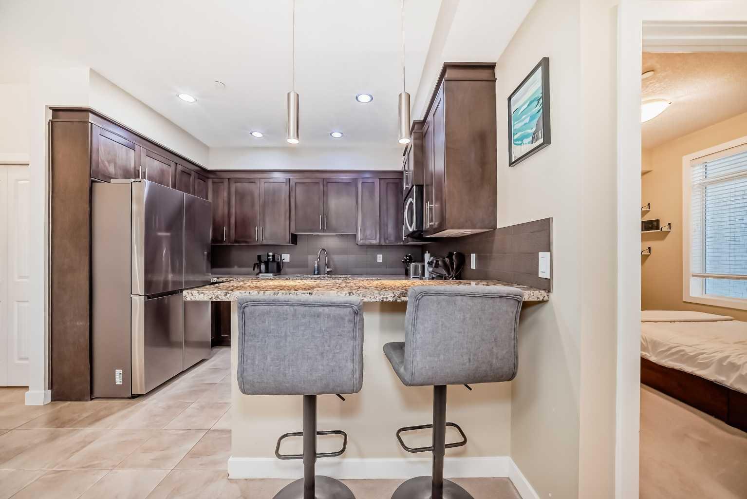 1005A Westmount Drive 116