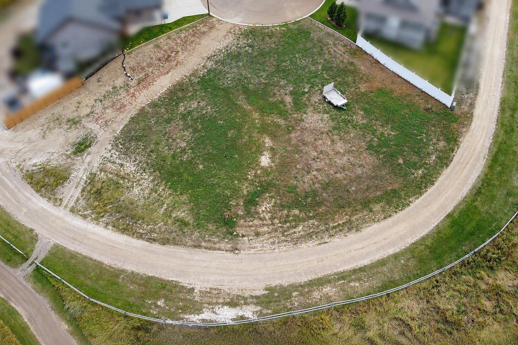 Photo of 109 Wilkins Place Crescent, Hanna, AB T0J 1P0 (MLS # A2353111)