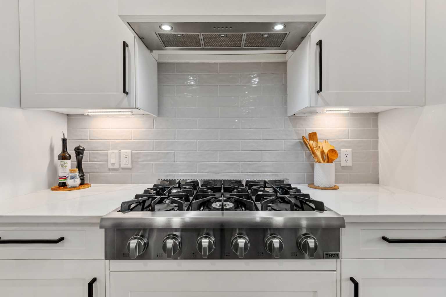 311 Chaparral Ravine View SE