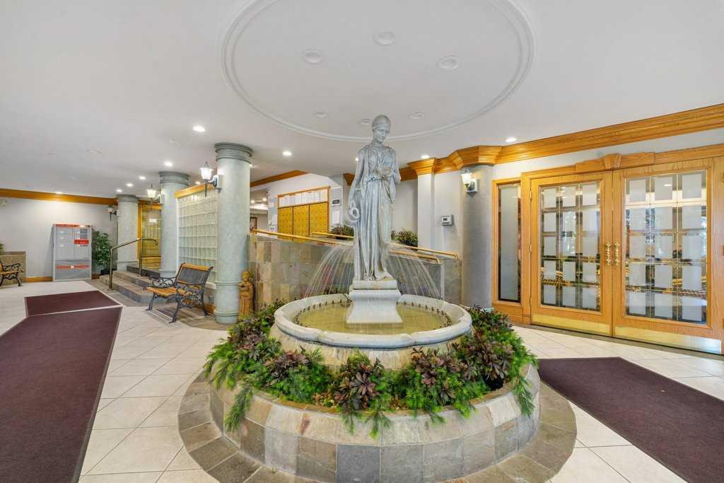 200 Lincoln Way SW 215