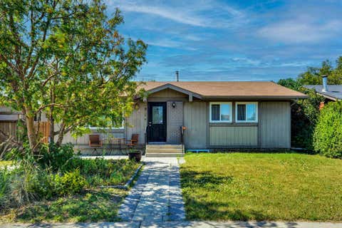 Photo of 1015 Maitland Way NE, Calgary, AB T2A 5K5 (MLS # A2333023)