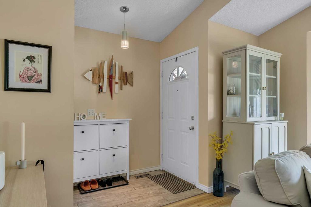 Photo of 43 Covington Rise NE, Calgary, AB T3K 4A8 (MLS # A2285597)