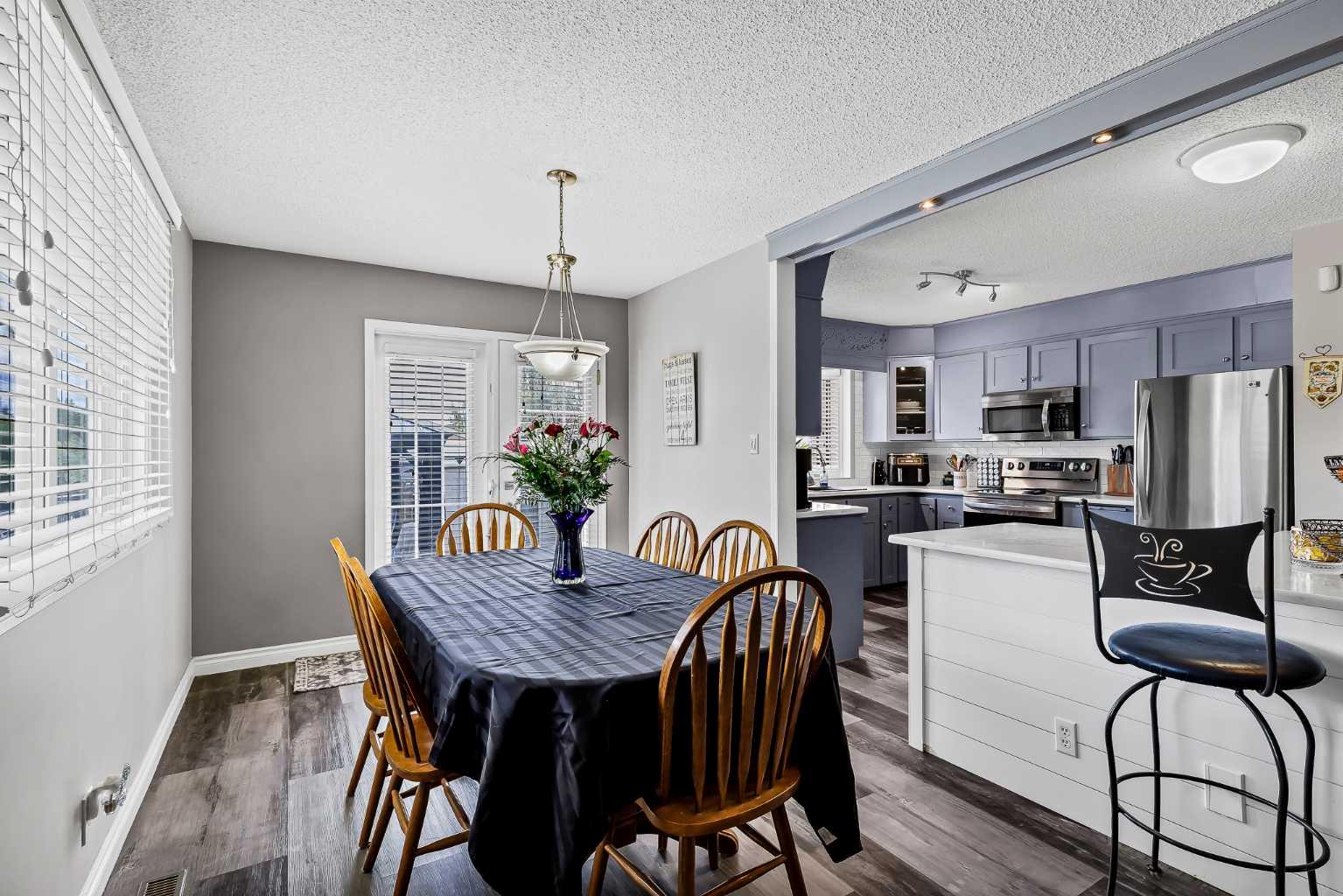 364 Silvergrove Place NW