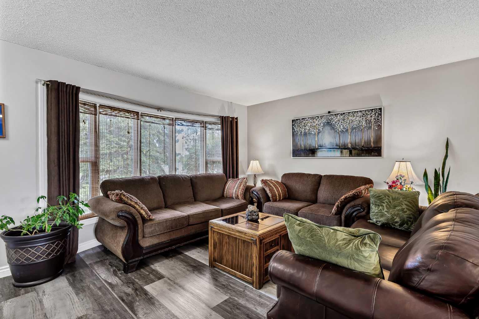 364 Silvergrove Place NW