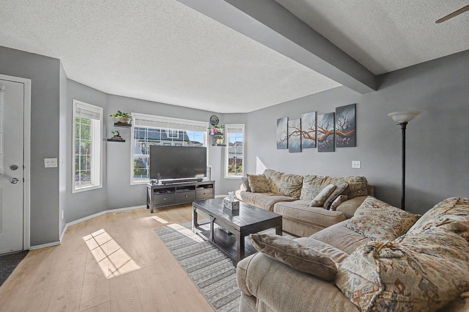 279 Hidden Hills Road NW