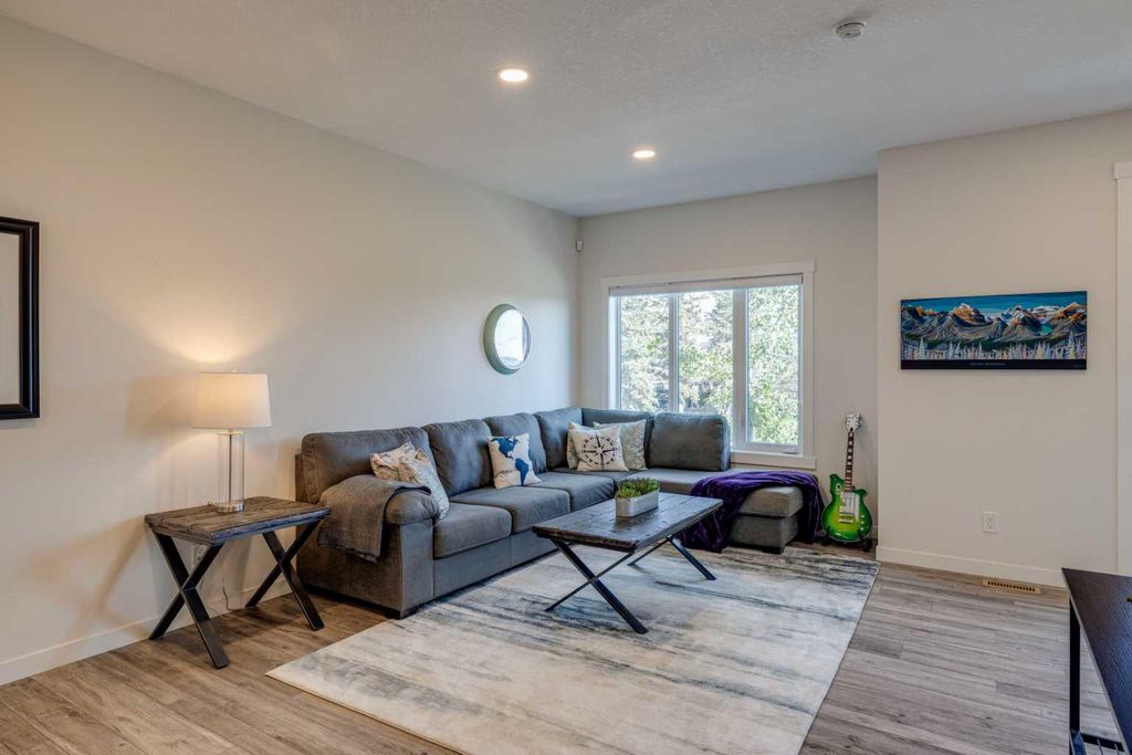 Photo of 614 Greenbriar Common NW, Calgary, AB T3B 6J2 (MLS # A2281393)