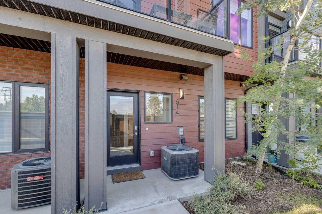 Photo of 614 Greenbriar Common NW, Calgary, AB T3B 6J2 (MLS # A2281393)