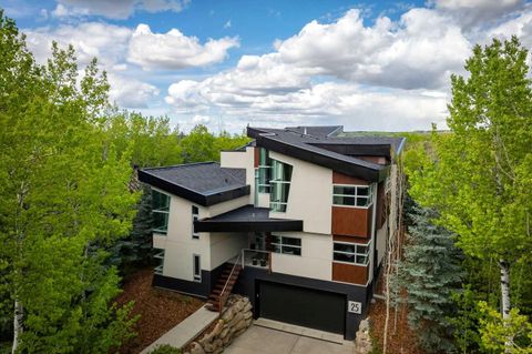 Photo of 25 Posthill Drive SW, Calgary, AB T3H 0A8 (MLS # A2328451)