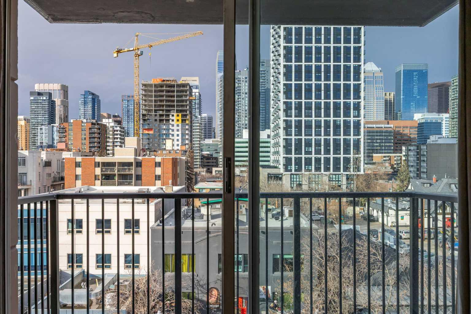 519 17 Avenue SW 660